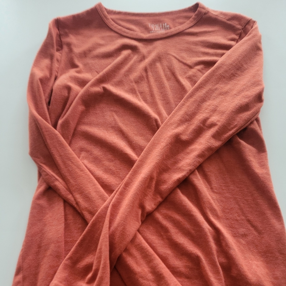 Long sleeve ladies top